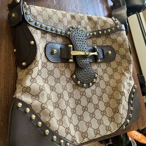 Gucci bag. Brand new used twice. Very rare.